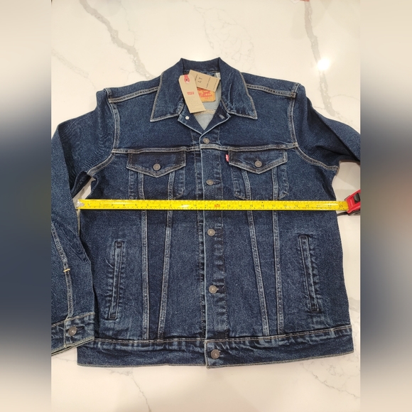 Brand new levis jacket - Picture 2 of 3